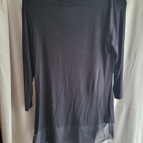 Top - Picture 2 of 3